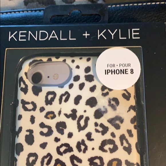 KENDALL + KYLIE IPHONE 8 case - Picture 2 of 5